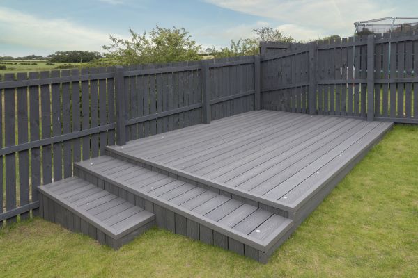 Cost of Vinyl Deck Construction in Howell